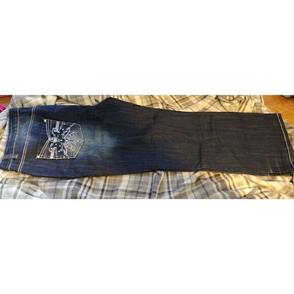 Live Hard Play Hard NWT Jeans Women Size 26 Rhinestone Embellished Pockets - Picture 4 of 8